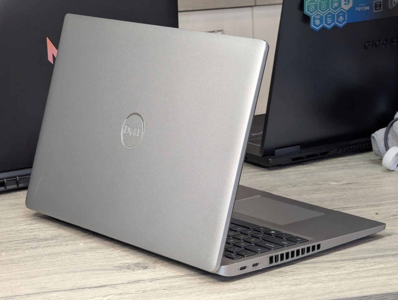 Dell Latitude 5520 | i7-1165G7 | 16GB Ram | 256GB | 15.6″ — miniatură 9