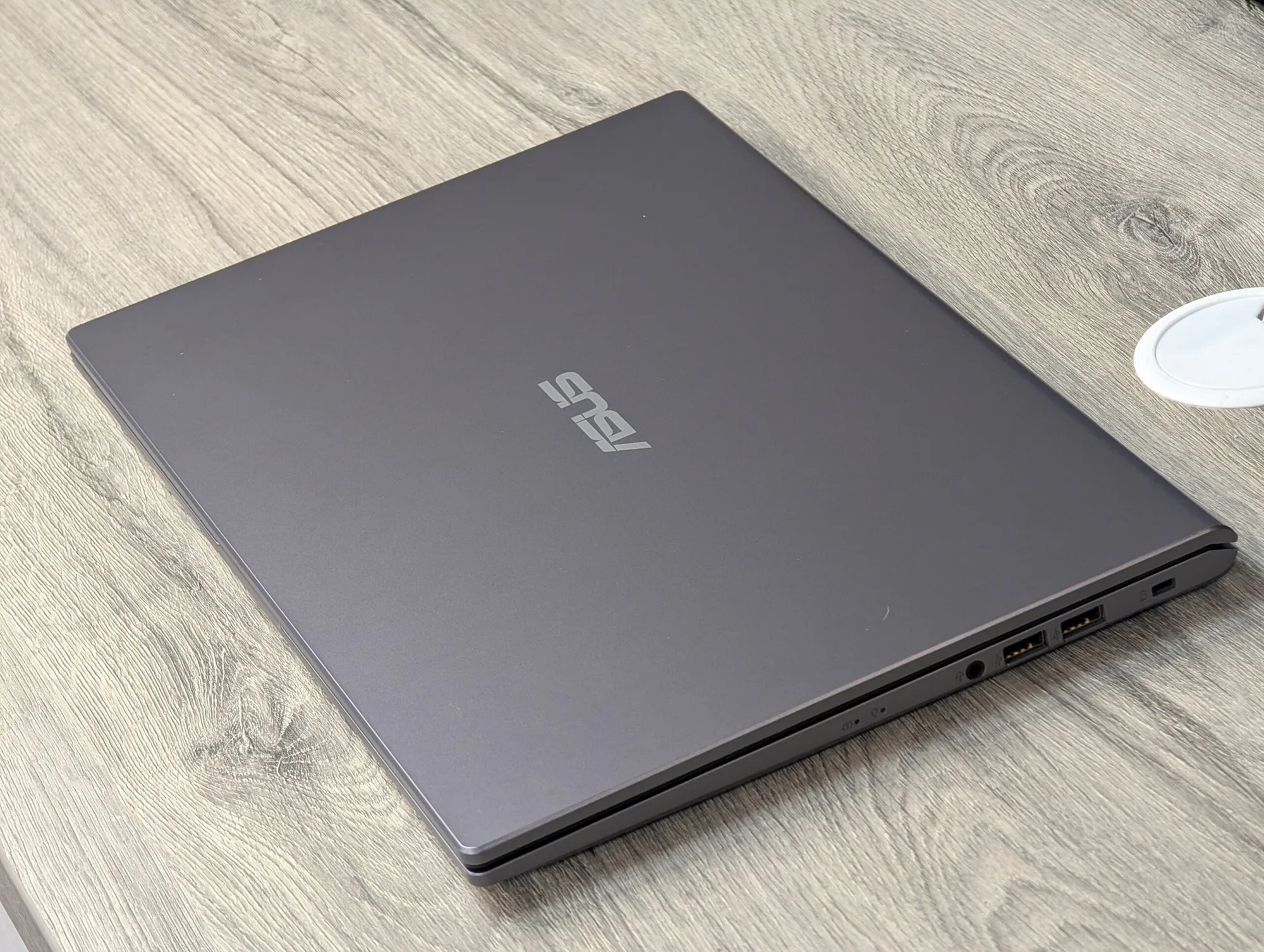 Asus VivoBook 15 X515UA | Ryzen 7 5700U | 16GB | 256GB | Radeon Graphics | 15.6″ FHD — miniatură 17