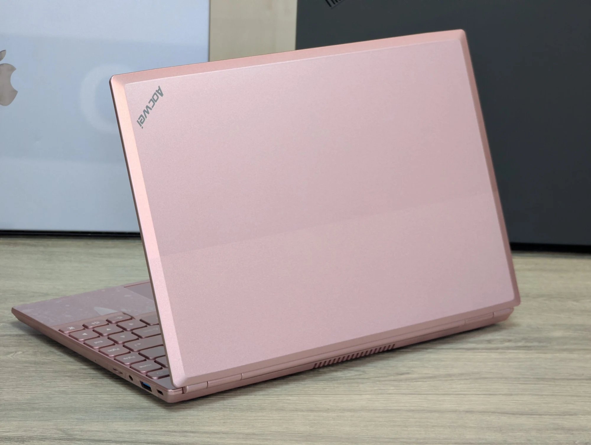 Nou! Aocwei A7 Rose Gold | Intel Celeron N5095 | 8GB | 256GB SSD | Intel UHD | 14.1″ Full HD — miniatură 8
