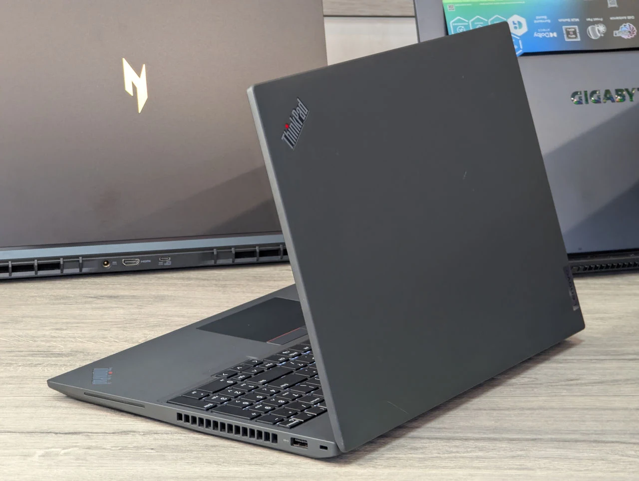 Lenovo ThinkPad T16 Gen 1 | Ryzen 7 PRO 6850U | 16GB Ram | 256GB | 16″ — miniatură 8