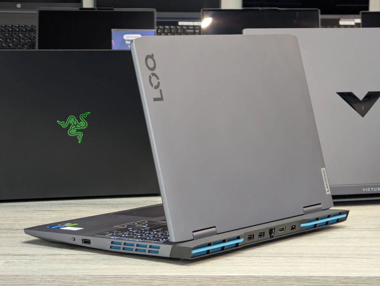 Lenovo LOQ 15IRH8 | i5-12450H | 16GB Ram | 512GB | RTX 3050 6GB | 144Hz — miniatură 9