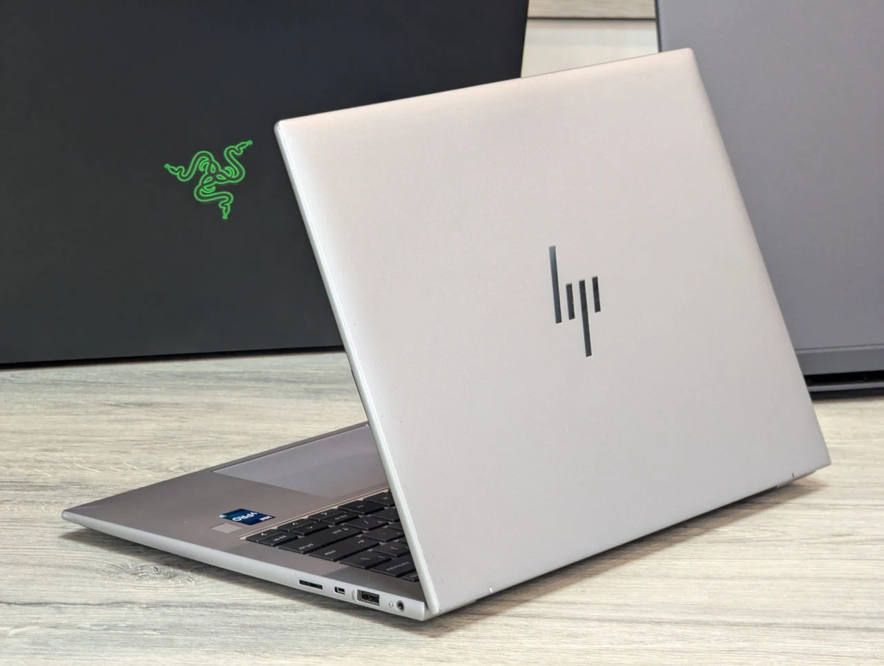HP ZBook Firefly 14 G10 | i7-1370P | 16GB Ram | 512GB — miniatură 8