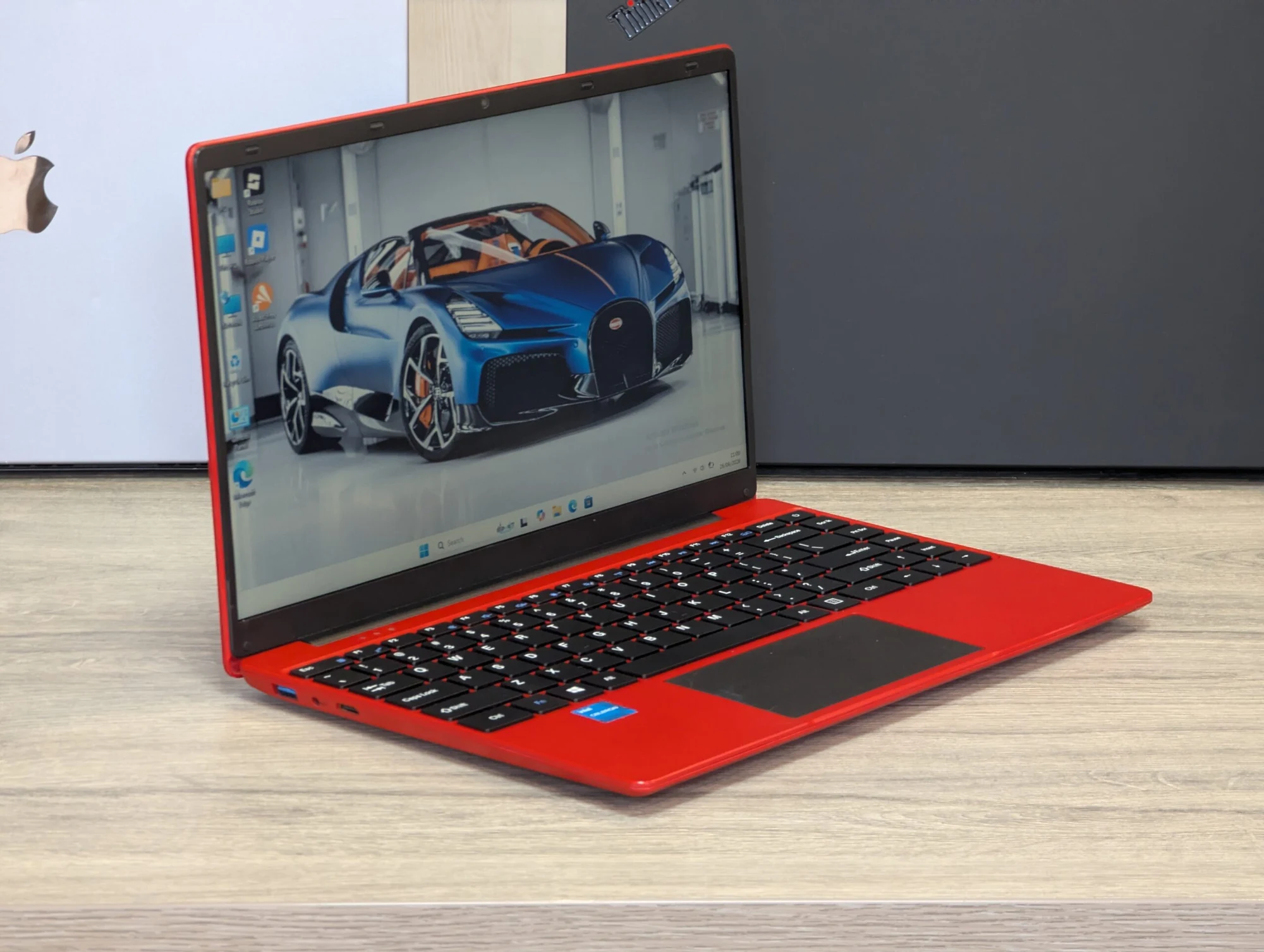 Nou! Laptop 15.6″ Red | Intel Celeron J4125 | 8GB | 256GB SSD | Intel UHD 600 | Windows 11 — miniatură 5