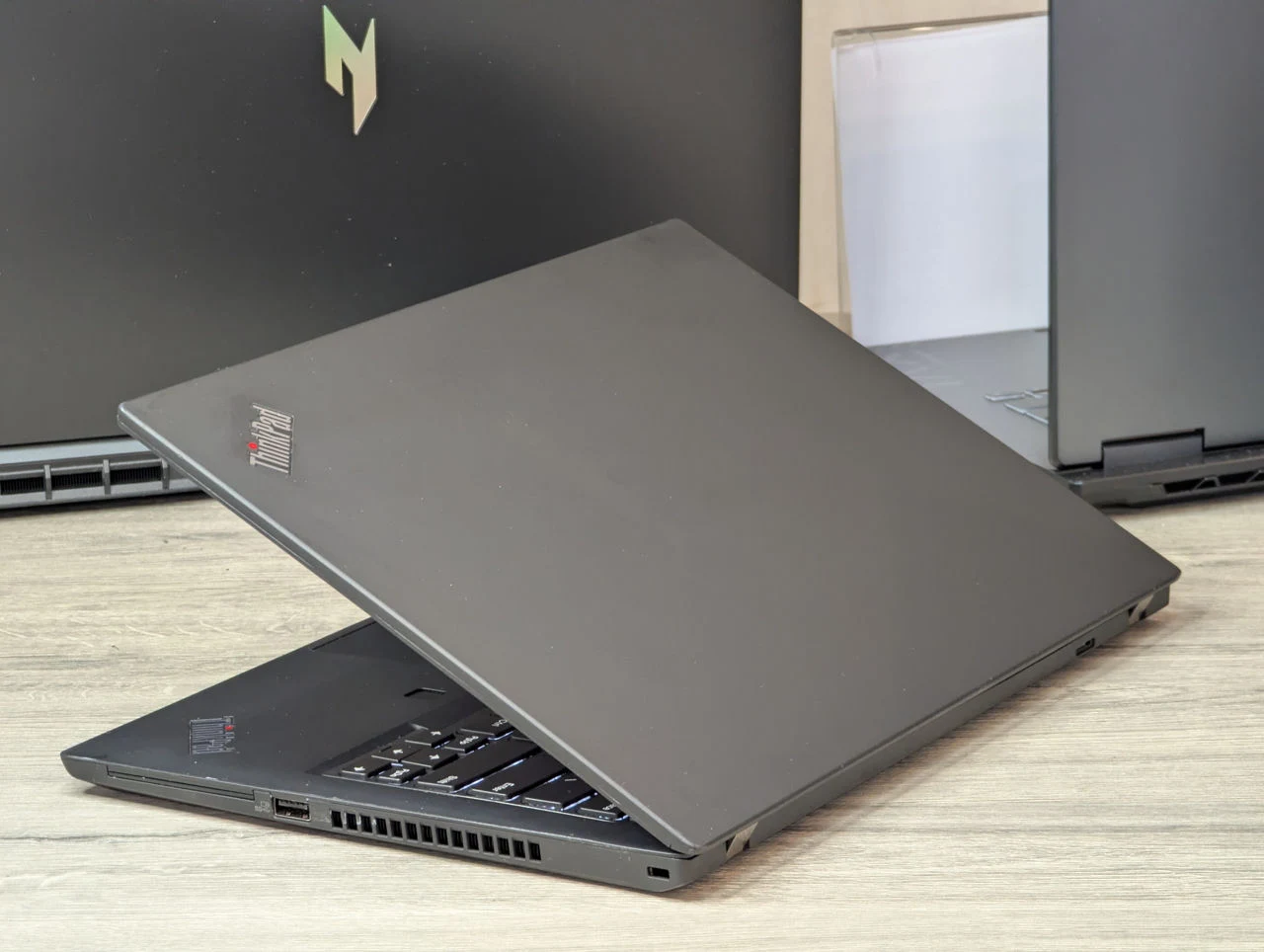 Lenovo ThinkPad T14 Gen 2 | Touchscreen | Intel Core i7-1185G7 | 16GB RAM | 256GB | 4G Module | 14.0″ FHD IPS — miniatură 12