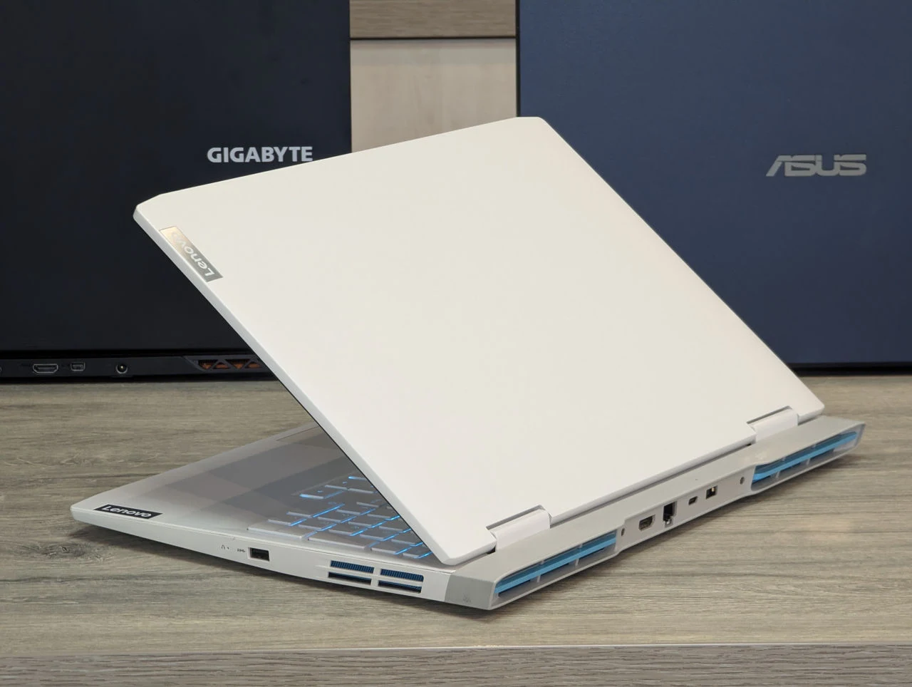 Lenovo IdeaPad Gaming 3 | Ryzen 7 6800H | RTX 3050 Ti | 16GB | 512GB | 15.6″ FHD 120Hz — miniatură 12