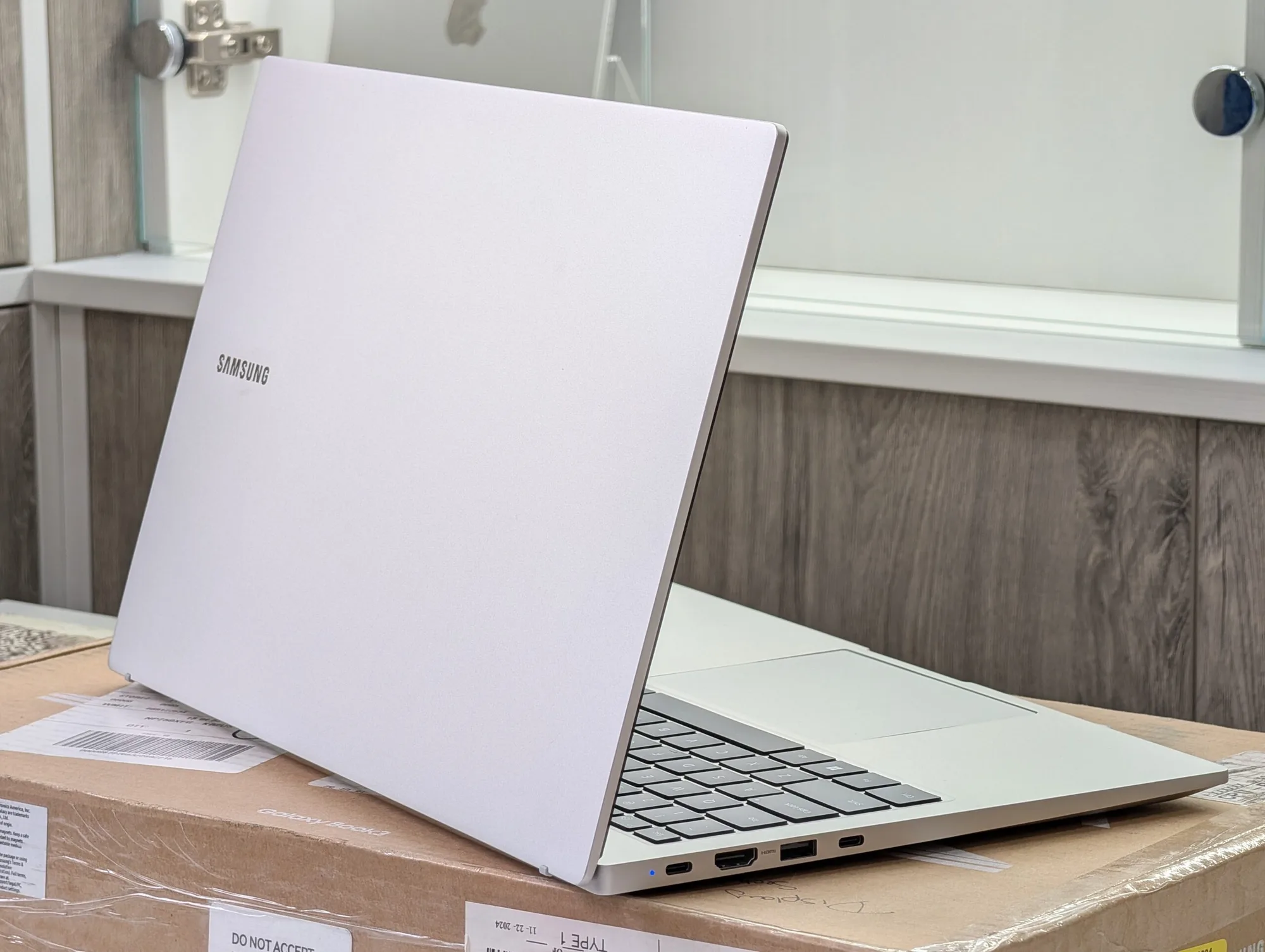 Nou! Samsung Galaxy Book3 | Core i7-1355U | 16GB | 512GB | Intel Iris Xe | 15.6″ FHD — miniatură 13