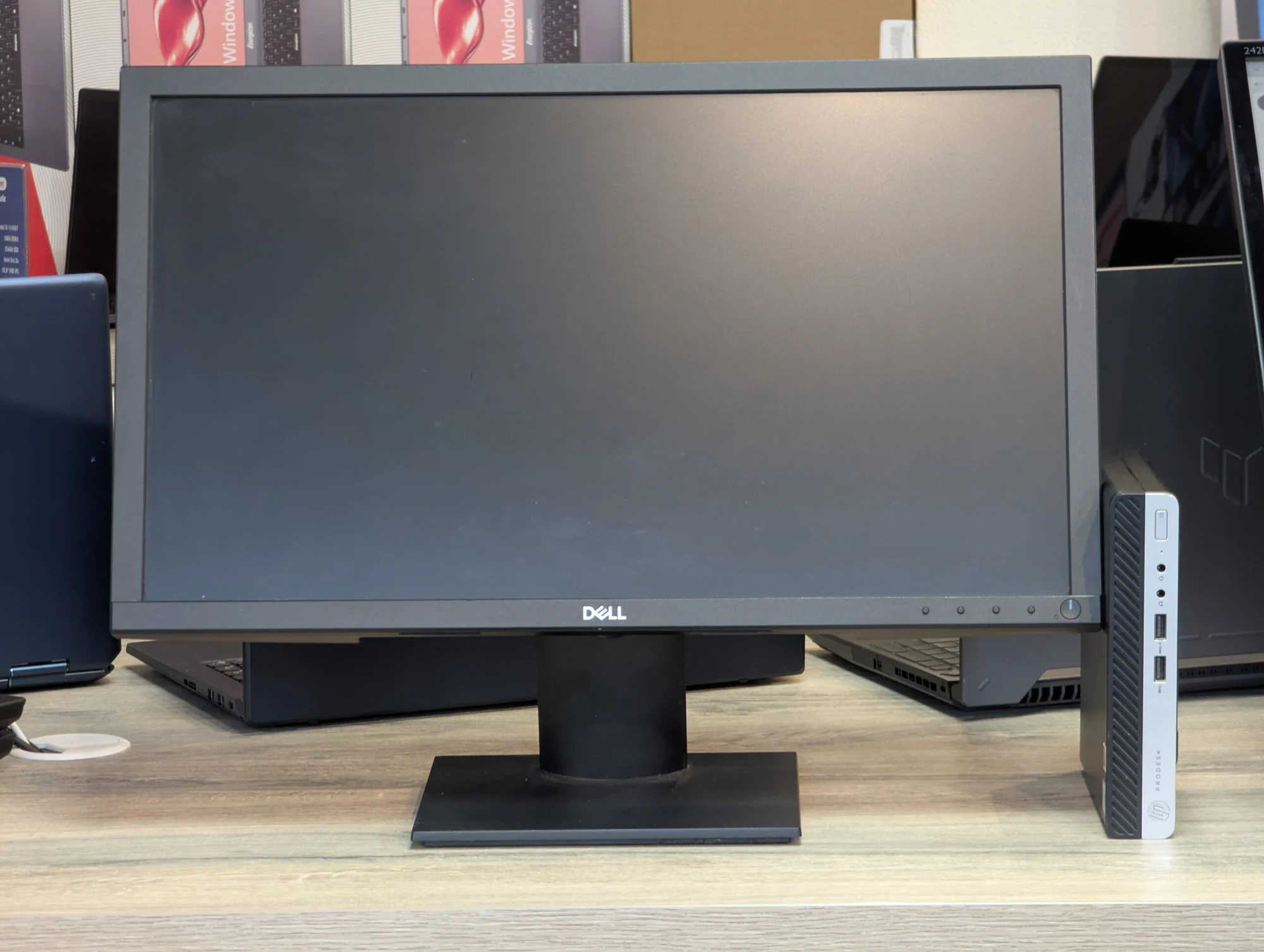 Monitor Dell E2220H 21.5″ Full HD | DisplayPort / VGA — miniatură 6