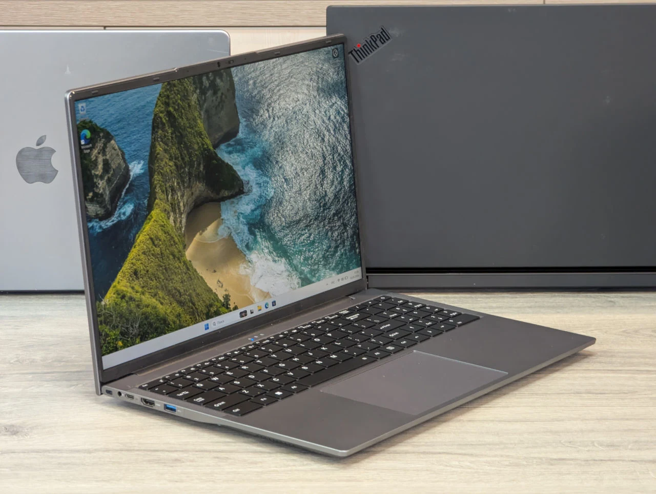 Laptop PC 15.6″ | Intel Core i5 | 16GB | 256GB SSD | Full HD — miniatură 6