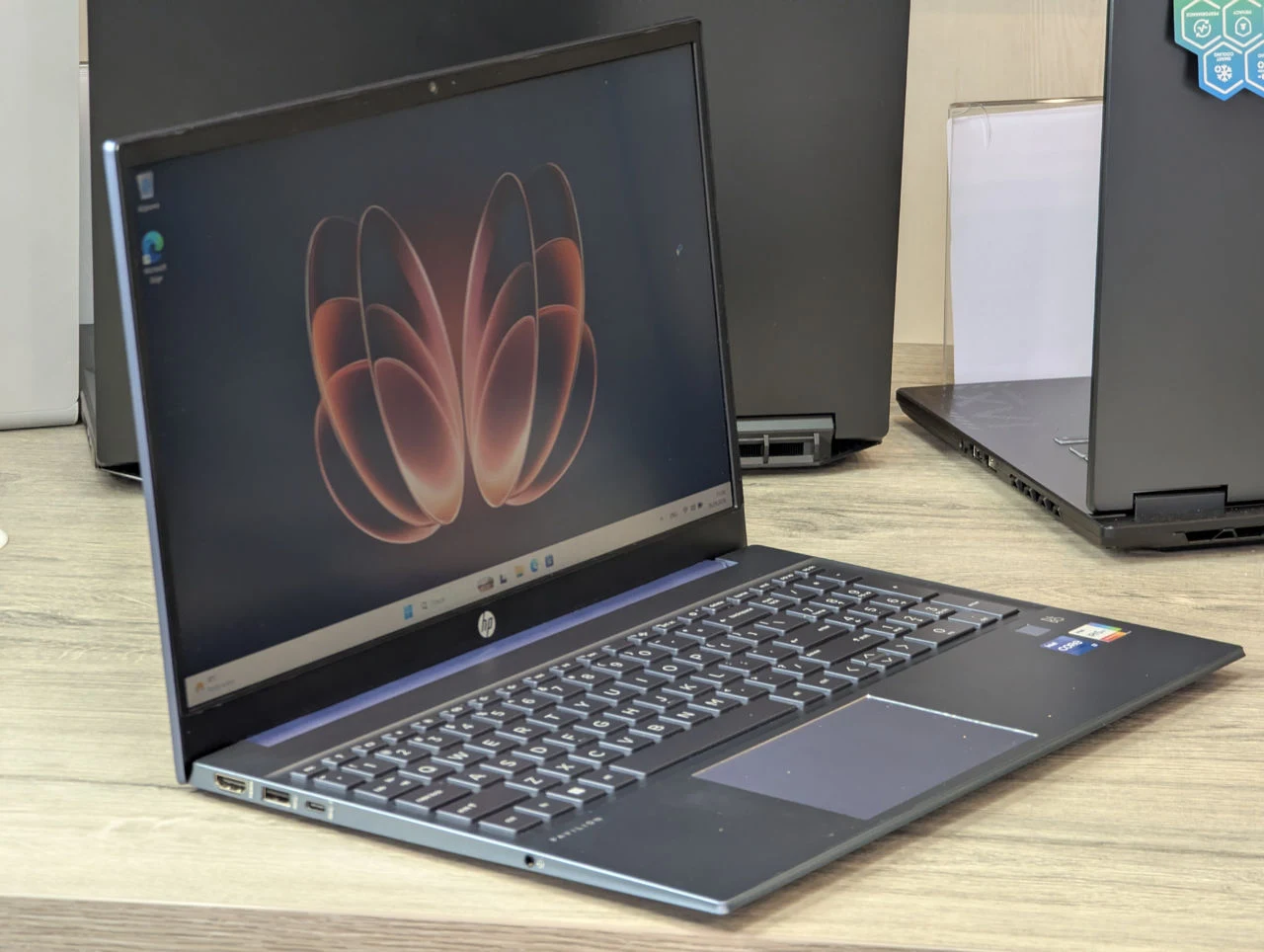 HP Pavilion 15-eg2000 | Intel Core i7-1255U | 16GB RAM | 512GB SSD | 15.6″ FHD IPS | B&O — miniatură 5