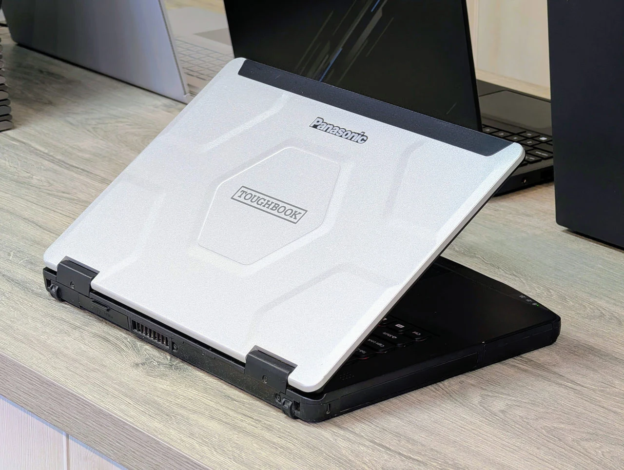 Panasonic Toughbook CF-54 | i5 7300U | 16GB | 512GB | 14″ Full HD — miniatură 15