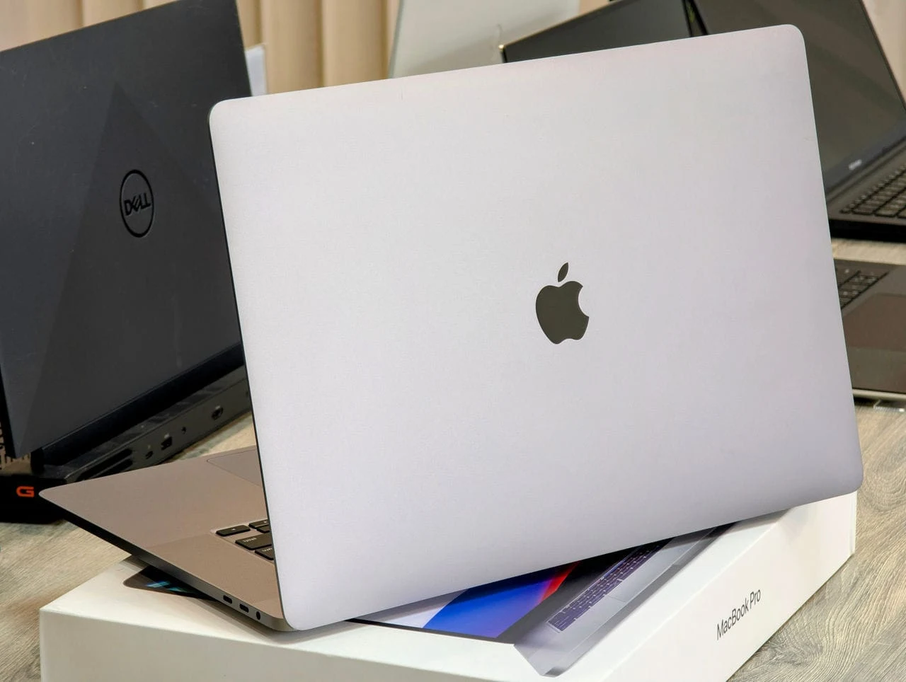 MacBook Pro 16 2019 | i7 9750H | 16GB | 512GB | Radeon Pro 5300M | 16″ Retina — miniatură 10
