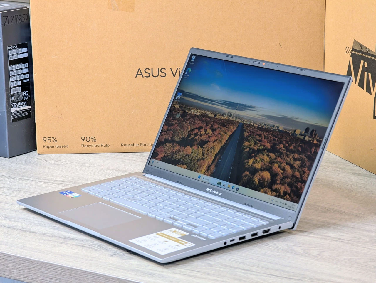 Asus Vivobook 15 | i7 1255U | 16GB | 512GB | Iris Xe | 15.6″ Touch — miniatură 8