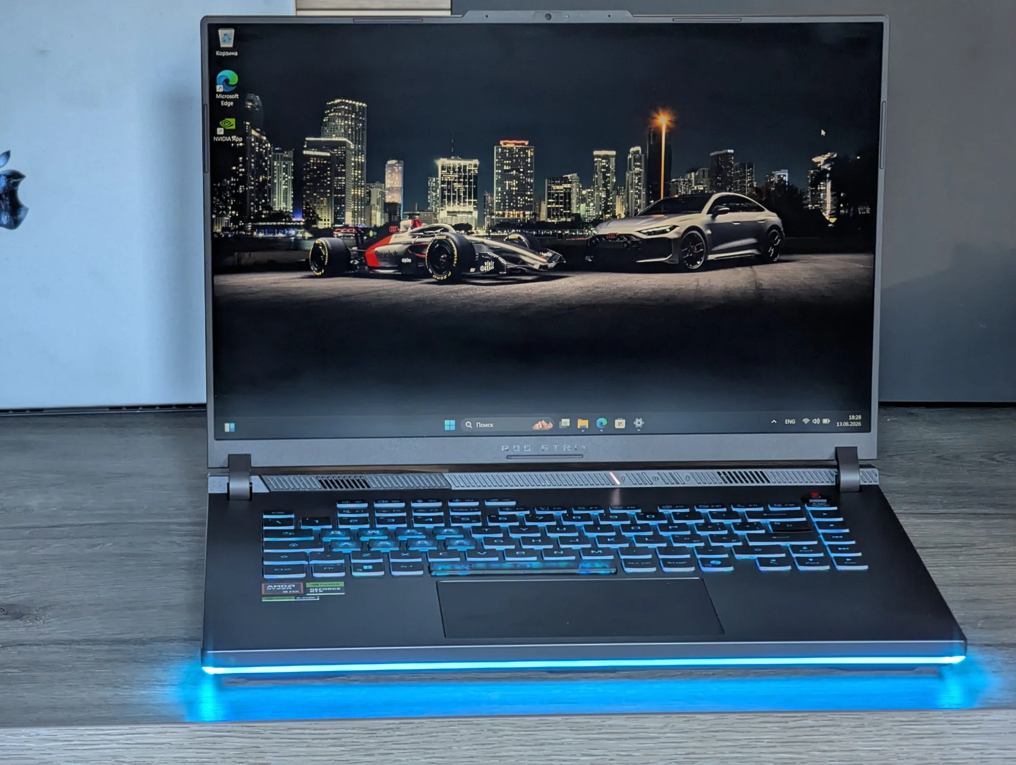 ASUS ROG Strix G16 | Ryzen 9 8940HX | 32GB | 2TB | RTX 5070 | 16.0″ 240Hz — miniatură 3
