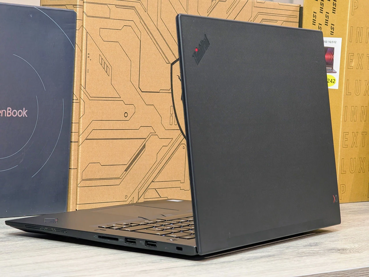ThinkPad X1 Extreme Gen 2 | Intel i7 9850H | 16GB | 512GB | NVIDIA GTX 1650 | 15.6″ 4K Oled Touch — miniatură 11