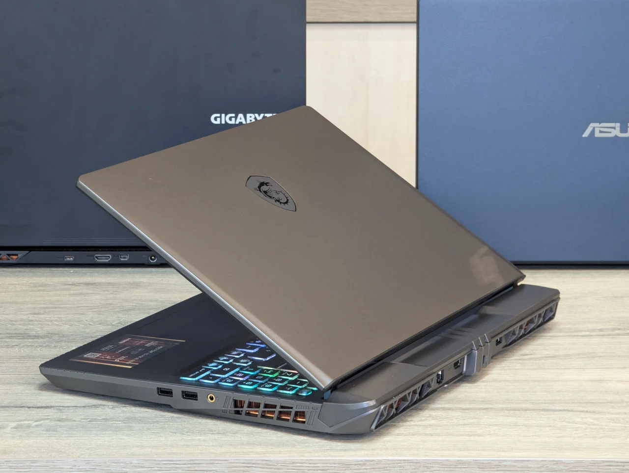 Ca nou! MSI Vector 16 HX AI | Intel Ultra 7 255HX | RTX 5070 Ti | 16GB | 1TB | 16″ 2.5K 240Hz — miniatură 13