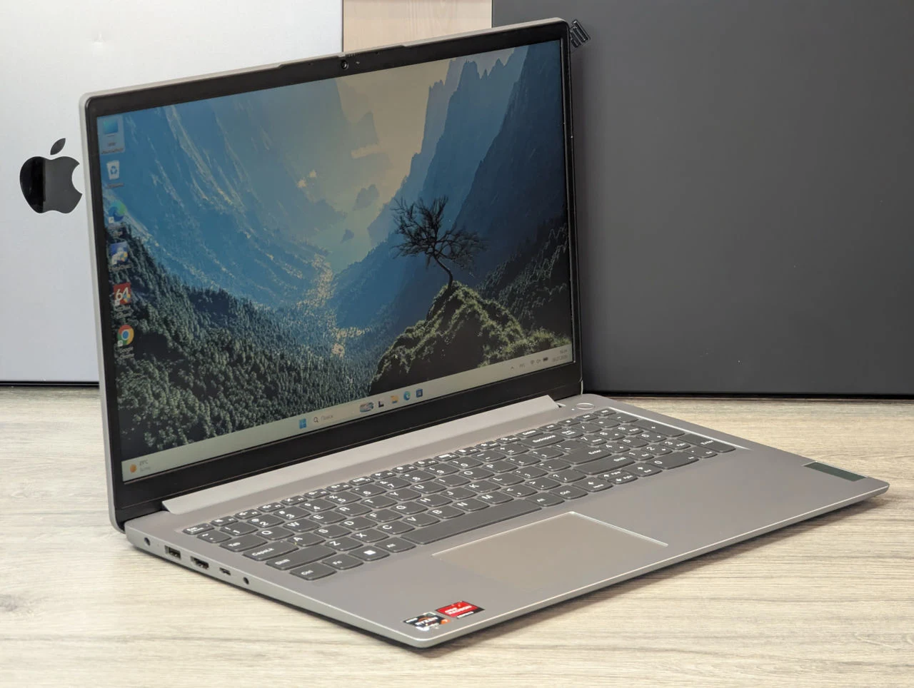 Lenovo IdeaPad 3 15ABA7 | Ryzen 7 5700U | 16GB | 512GB SSD | AMD Radeon Graphics | 15.6″ Full HD — miniatură 3