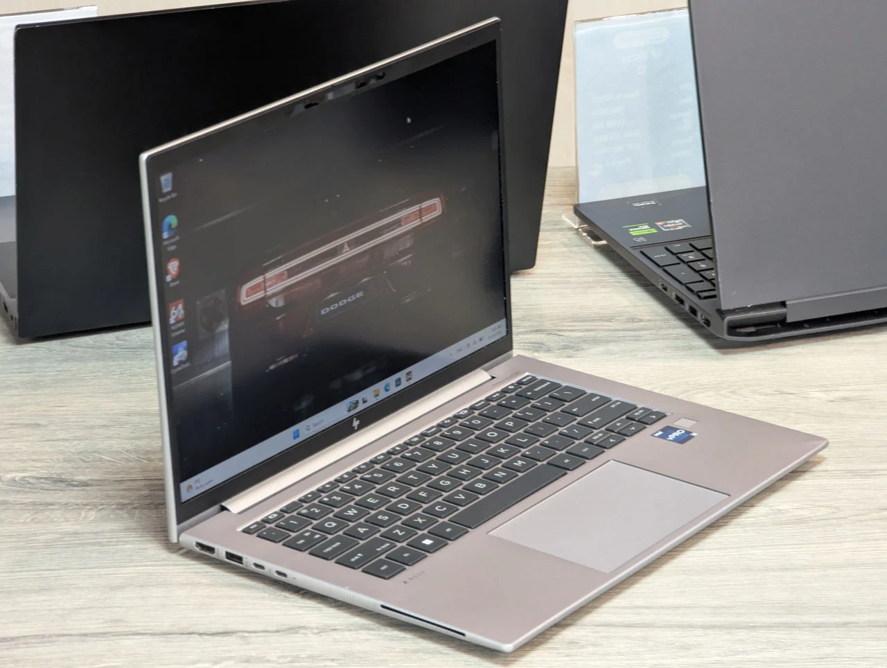 HP ZBook Firefly 14 G10 | i7-1370P | 16GB Ram | 512GB — miniatură 5
