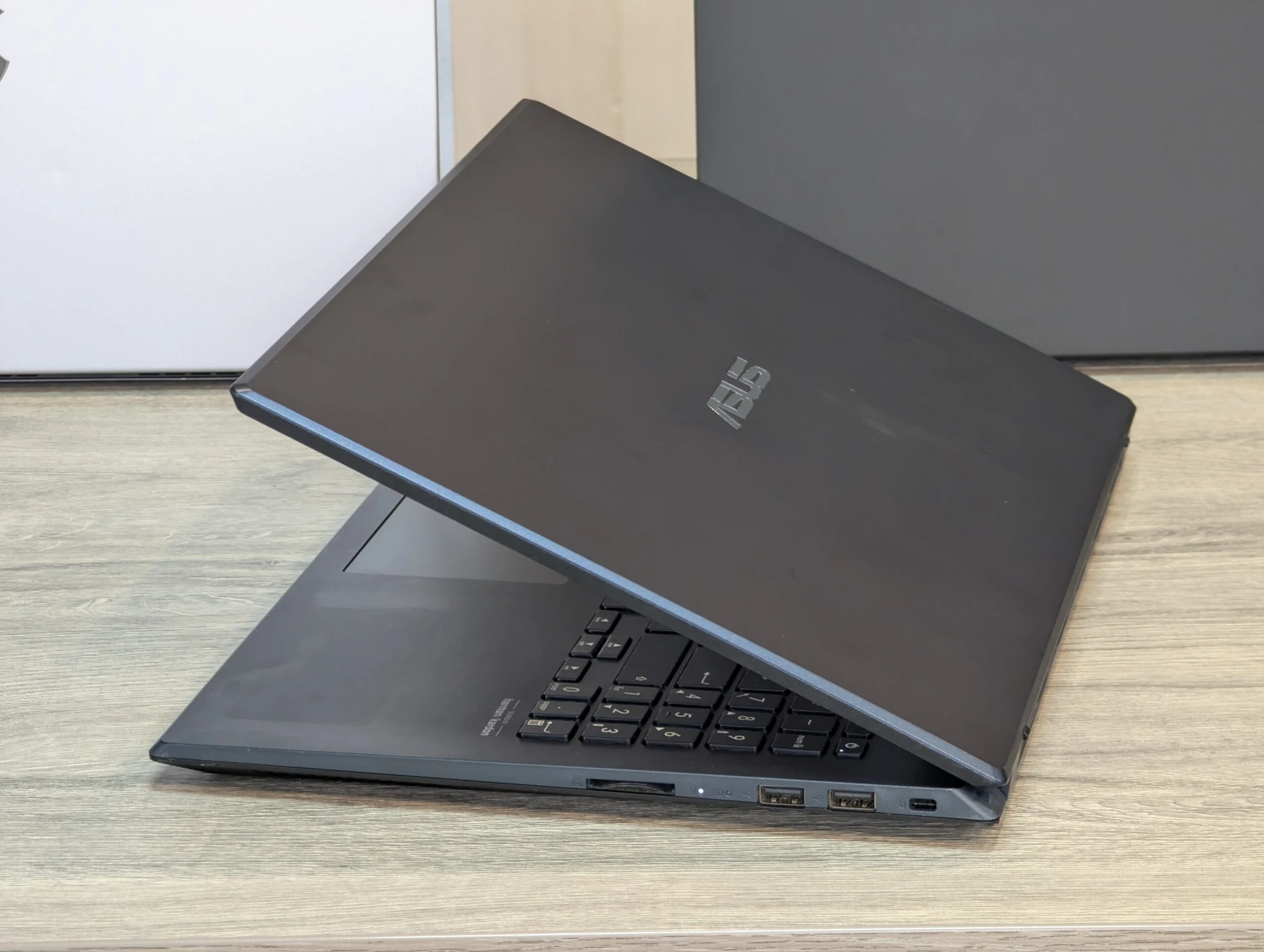 ASUS VivoBook Gaming X571GT | i5-9300H | 16GB | 512GB SSD | GTX 1650 4GB | 15.6″ Full HD 144Hz — miniatură 10