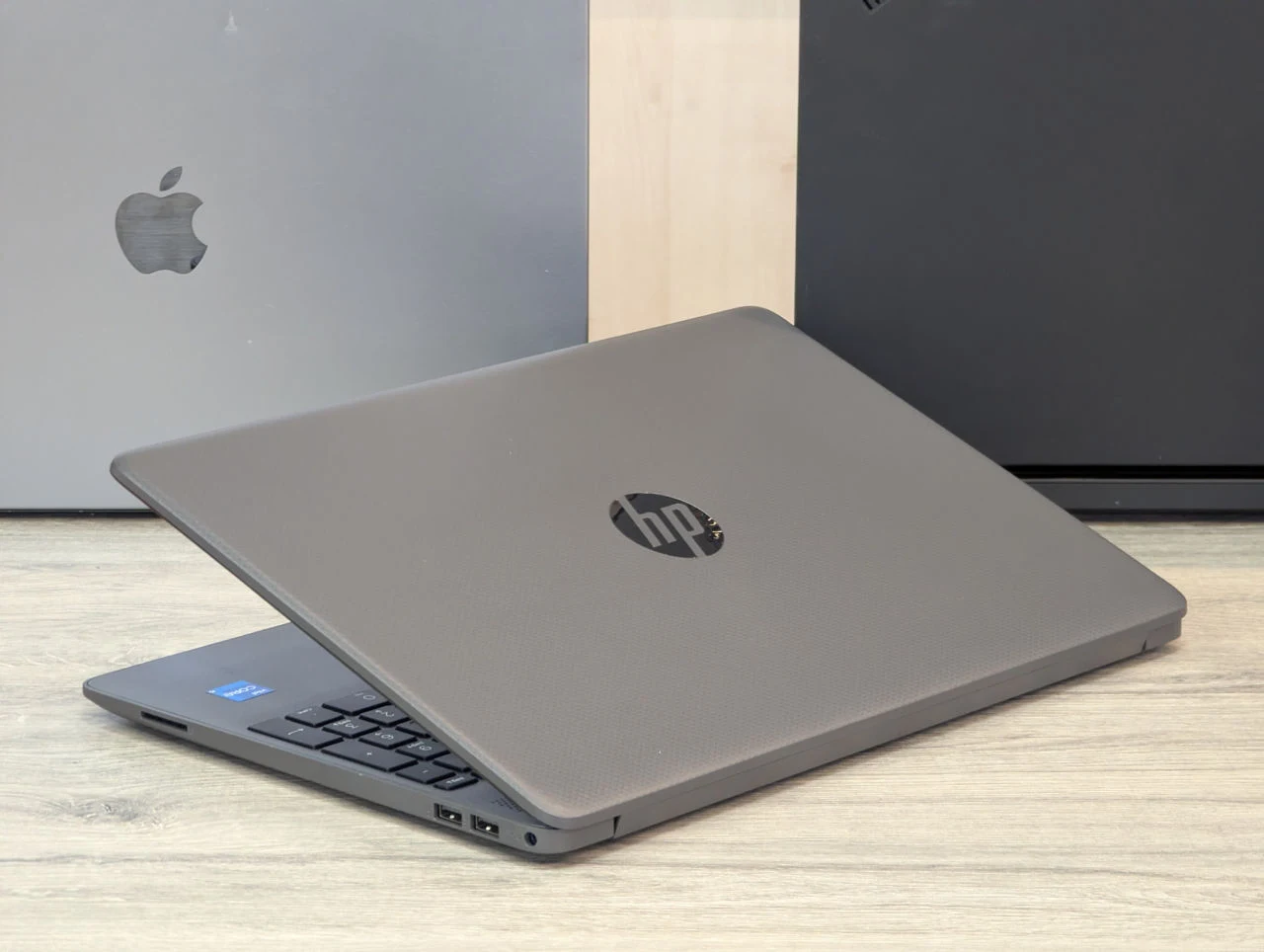 Nou! HP 250 G9 | i5-1235U | 16GB | 256GB SSD + 500GB HDD | Intel Iris Xe | 15.6″ FHD — miniatură 13