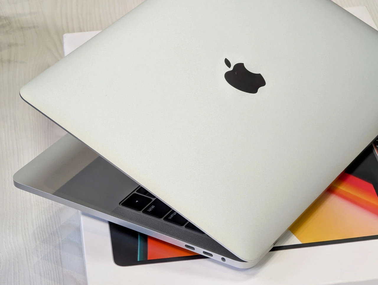 MacBook Pro 13 2020 | Intel Core i7 1068NG7U | 16GB | 512GB | 13.3″ Retina — miniatură 12