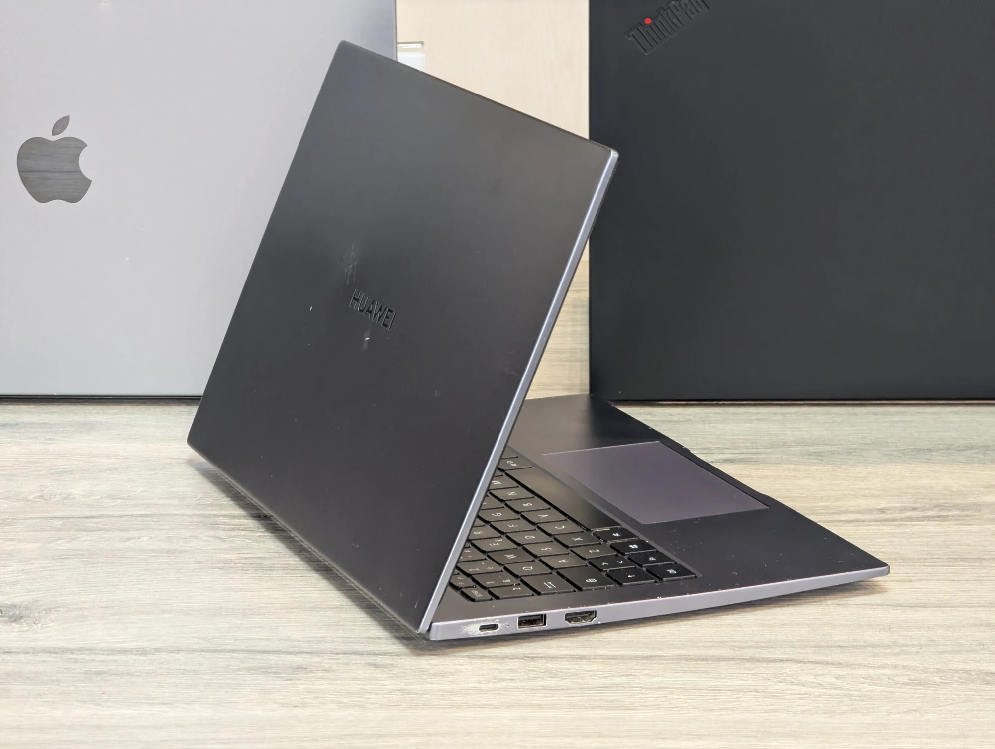 Huawei MateBook D 14 (NBLK-WAX9X) | Ryzen 7 3700U | 8GB | 256GB SSD | RX Vega 10 | 14.0″ Full HD IPS — miniatură 8