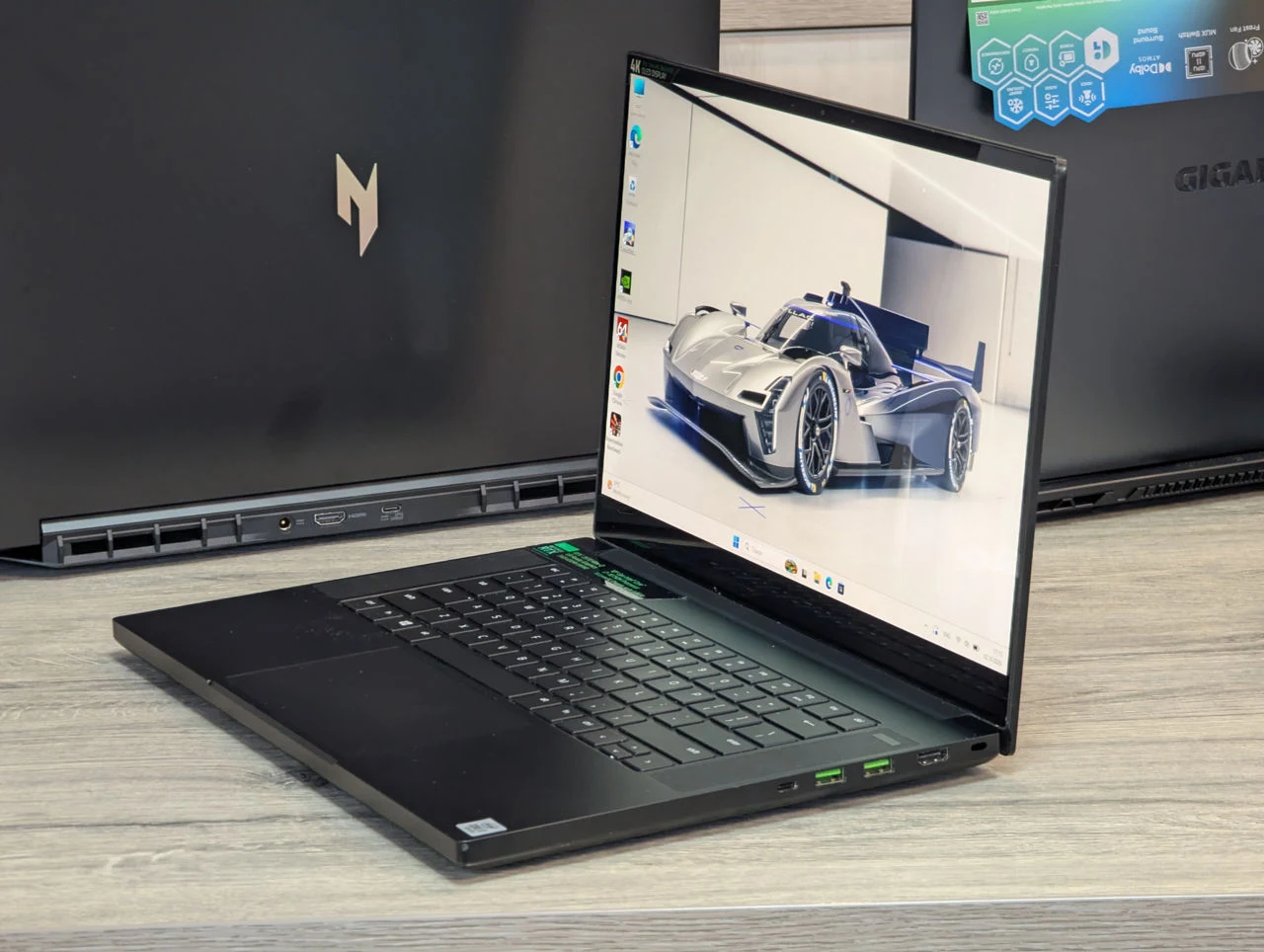 Ca nou! Razer Blade 15 (2020) | Intel Core i7-10750H | 16GB | 512GB | RTX 2070 — miniatură 3
