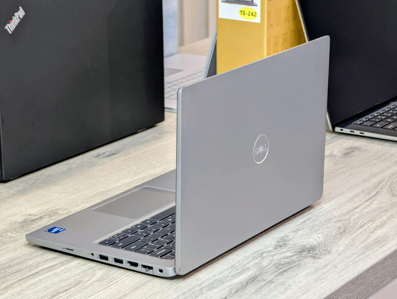 Dell Latitude 5420 | Intel Core i7-1185G7 | 16GB Ram | 256GB SSD | Iris Xe | 14″ Full HD — miniatură 9