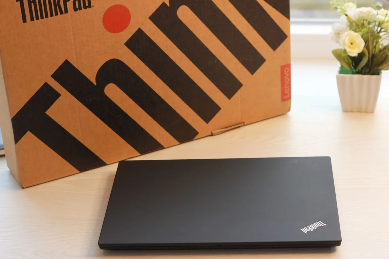 Lenovo ThinkPad T14s | i5 10210U | 16GB | 256GB | 14″ Touch — miniatură 14