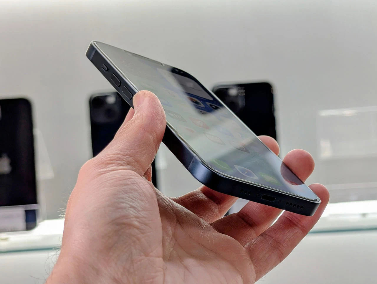 IPhone 14 | A15 Bionic | 6GB | 256GB | 6.1″ Retina | Midnight | Dual eSIM — miniatură 13