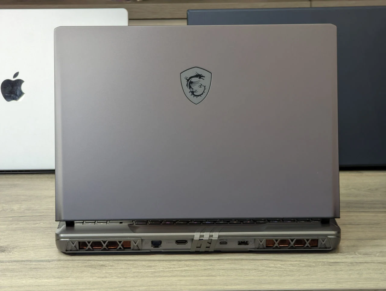 MSI Vector GP68HX | i9 13950HX | 32GB | 1TB | RTX 4090 | 16.0″ 144Hz — miniatură 8