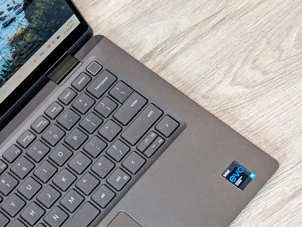 Dell Latitude 7420 | Intel i5 1135G7 | 8GB | 256GB | 14″ FHD Touch — miniatură 9