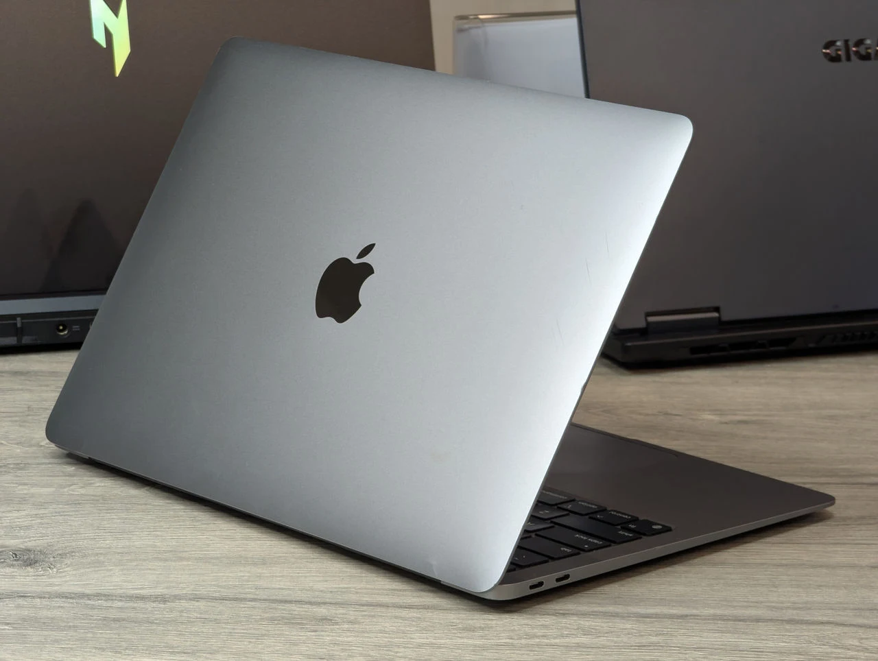 Apple MacBook Air (2020) | Apple M1 | 8GB Ram | 512GB | 13.3″ Retina — miniatură 6