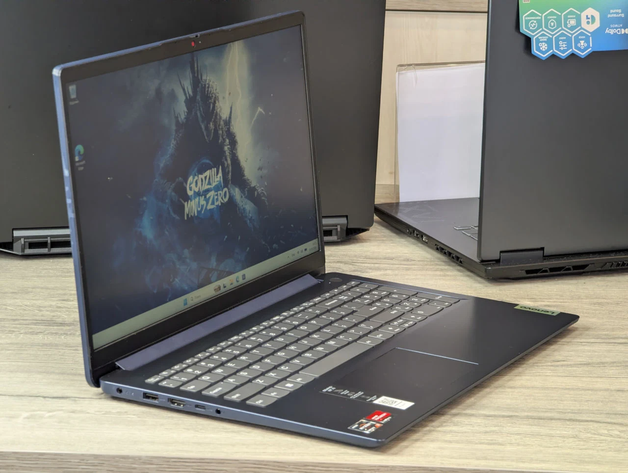 Ca nou! Lenovo IdeaPad 1 | AMD Ryzen 3 7320U | 8GB | 256GB | 15.6″ FHD IPS — miniatură 5