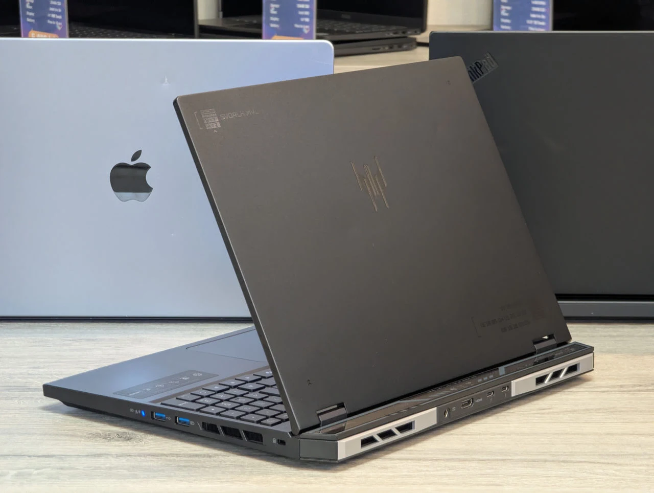 Acer Predator Helios Neo 16 | i9-14900HX | 16GB DDR5 | 1TB SSD | RTX 4070 8GB | 240Hz — miniatură 7