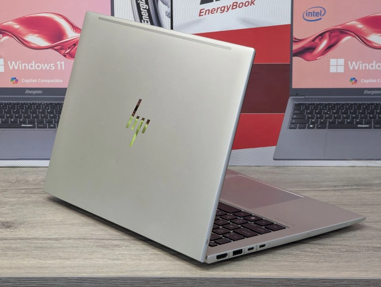 HP EliteBook 845 G9 | AMD Ryzen 5 PRO 6650U | 16GB DDR5 | 256GB SSD | 14.0″ — miniatură 6