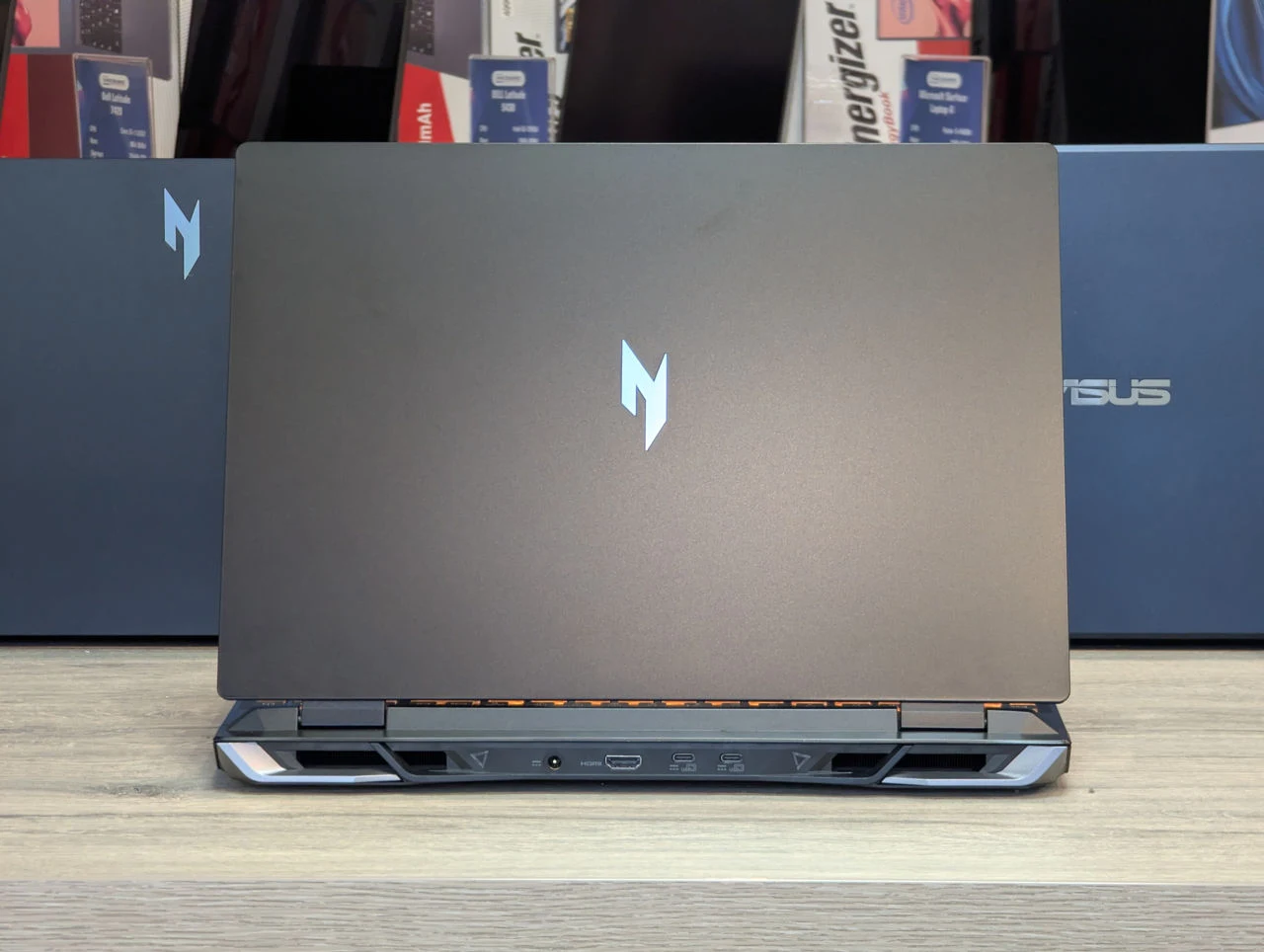 Ca nou! Acer Nitro 16 | Ryzen 7 8745HS | RTX 4070 8GB | 16GB | 1TB | 16″ 2.5K 180Hz — vedere 7