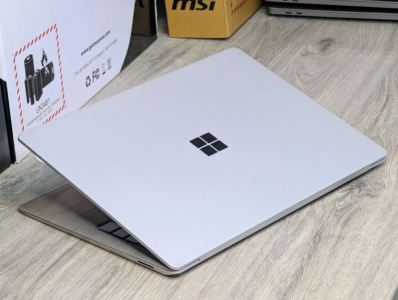 Surface Laptop 2 | i5 8250U | 8GB | 256GB | 13.5″ Touch — miniatură 12
