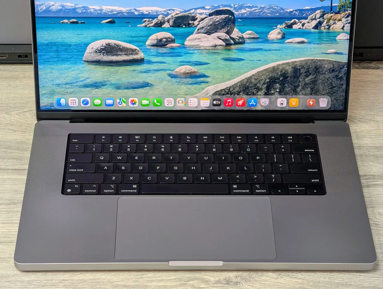 Apple MacBook Pro 16″ 2021 | M1 Pro | 16GB | 512GB | 16.2″ Liquid Retina XDR — miniatură 9