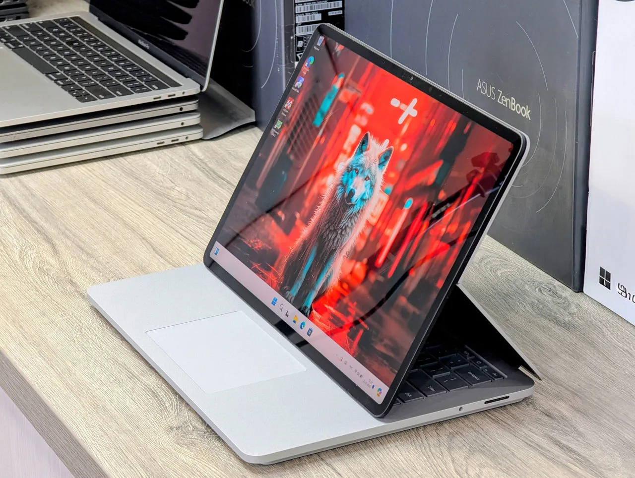 Surface Laptop Studio | i7 11370H | 32GB | 1TB | RTX 3050 Ti | 14.4″ 2K 120Hz — miniatură 7