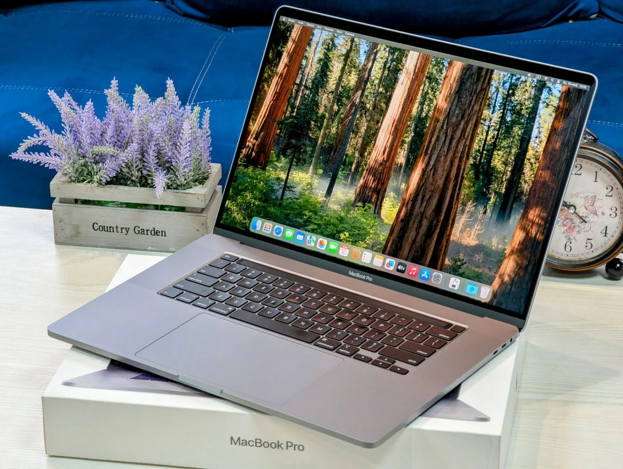 MacBook Pro 16 2021 | i9-9880H | 16GB | 1TB | Radeon Pro 5500M | 16″ Retina — miniatură 8