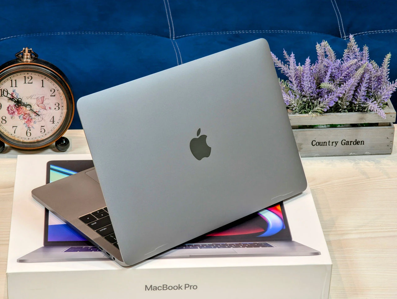 Apple MacBook Pro 13 (2017) | i7 3.5GHz | 16GB Ram | 1TB | Retina — miniatură 8