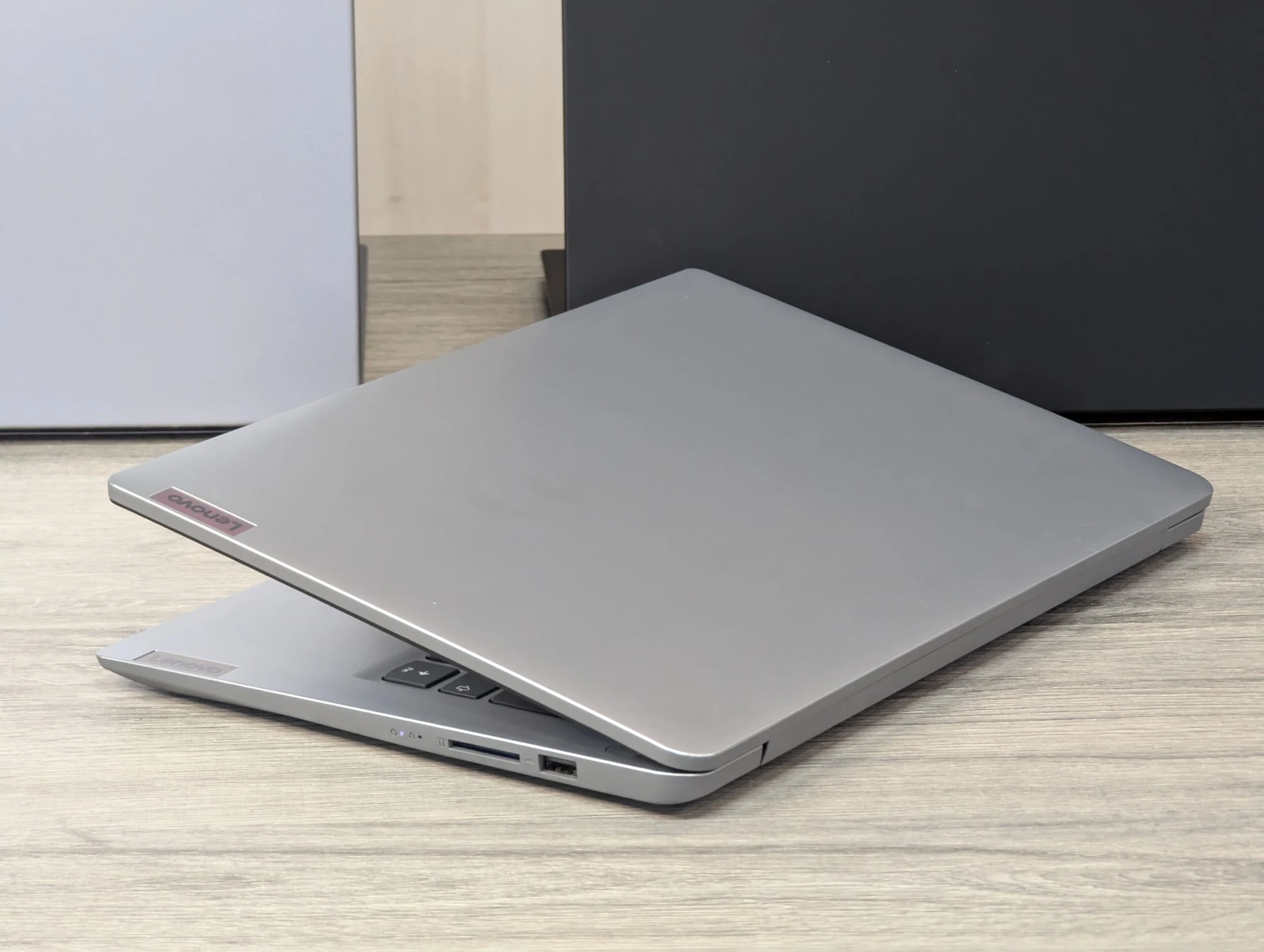 Ca nou! Lenovo IdeaPad | AMD Ryzen 3 7320U | 8GB DDR5 | 256GB SSD | AMD Radeon 610M | 14.0″ Full HD — miniatură 12