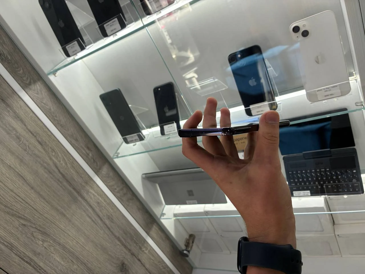 Samsung Galaxy S22 128GB Phantom Black | Snapdragon 8 Gen 1 | 8GB RAM | 6.1″ FHD+ AMOLED 120Hz | OIS 50MP — miniatură 8