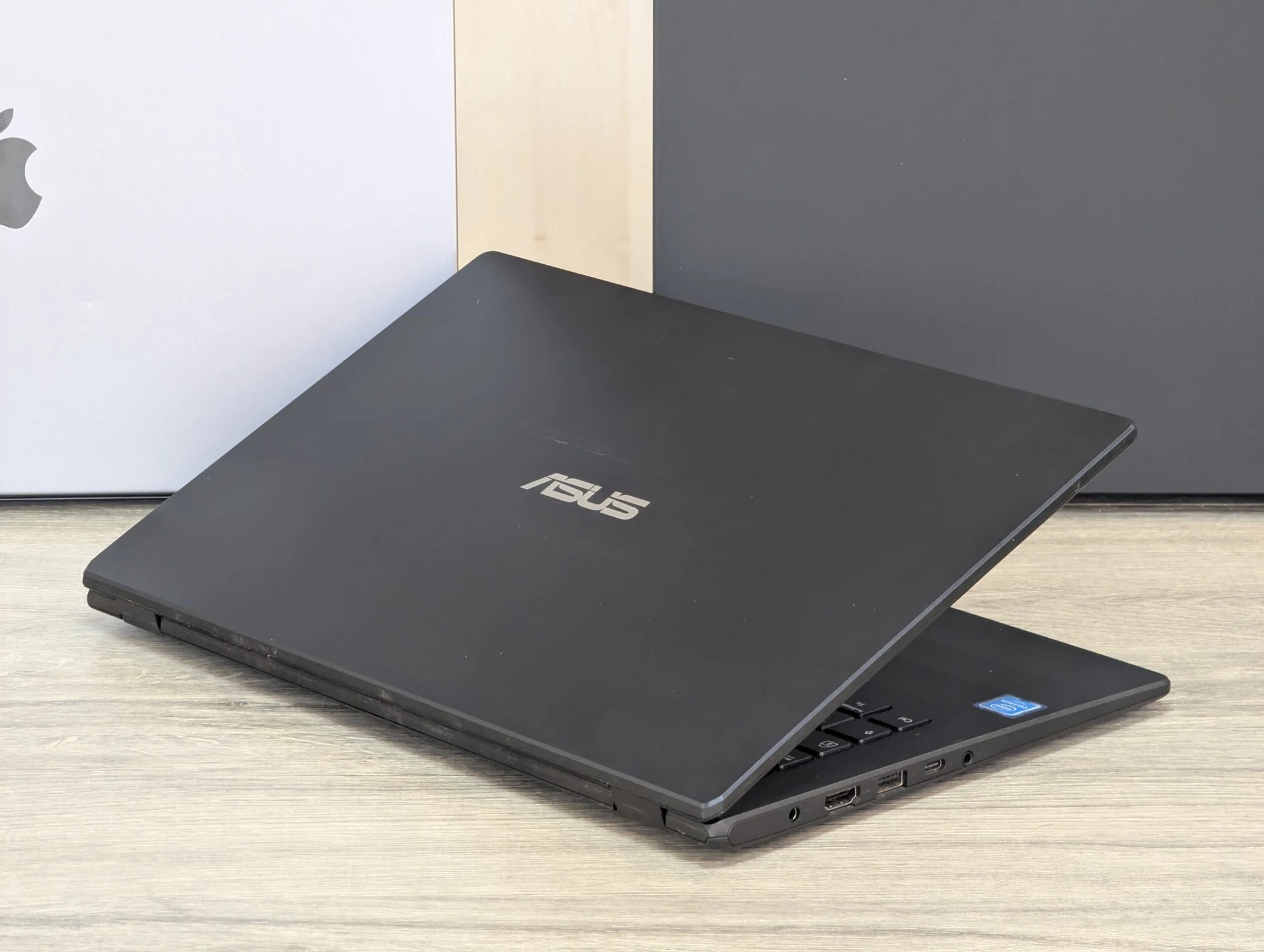 ASUS VivoBook 14 | Intel Celeron N4020 | 8GB | 128GB eMMC | Intel UHD 600 | 14.0″ — miniatură 11