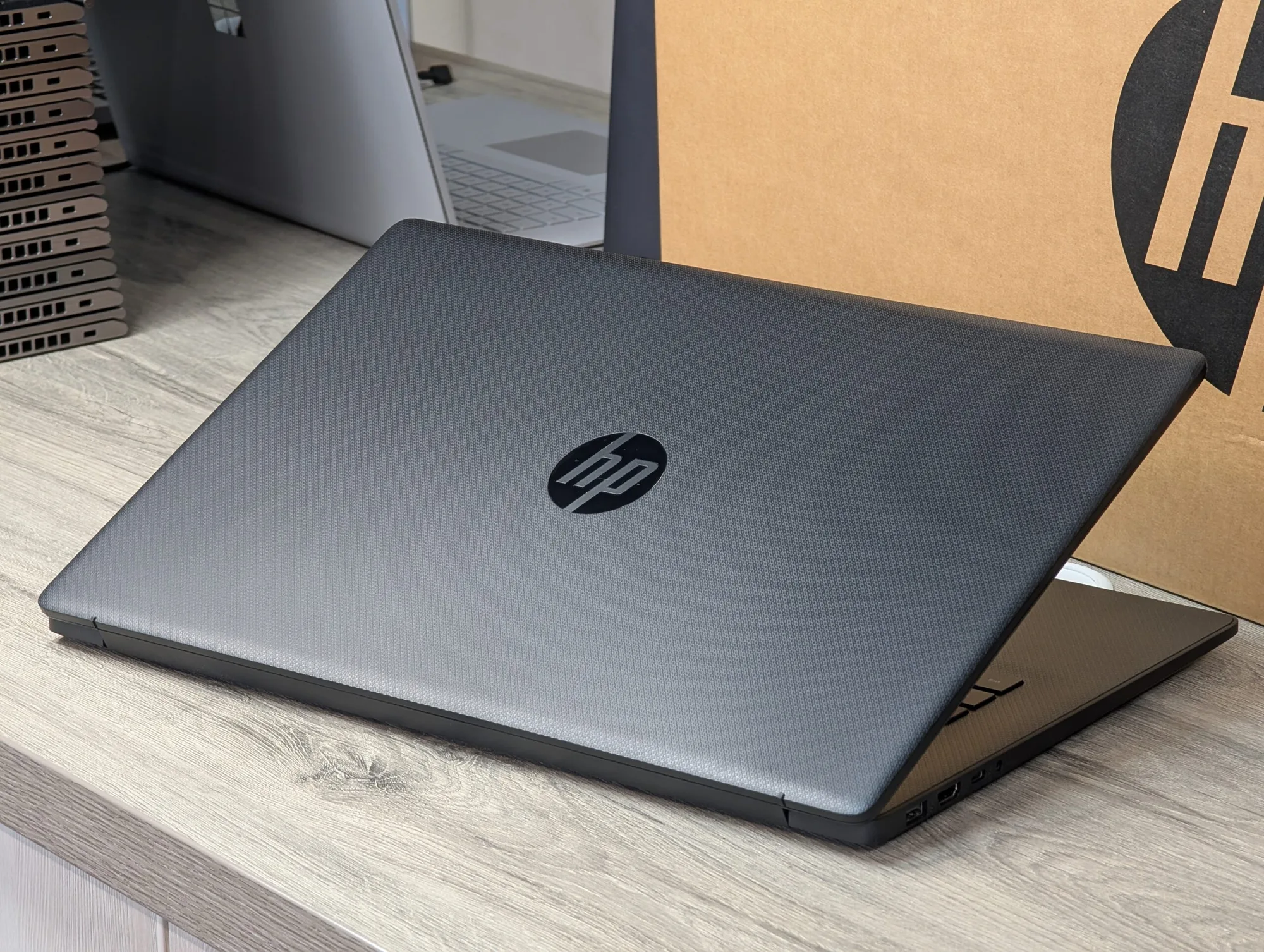 Nou! HP Laptop 17 | Ryzen 5 7520U | 8GB | 512GB | Radeon Graphics | 17.3″ FHD — miniatură 12