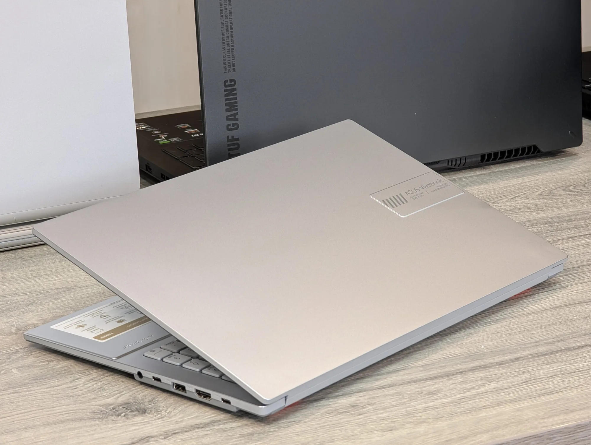 ASUS Vivobook Go 15 | Ryzen 3 7320U | 8GB | 512GB | Radeon Graphics | 15.6″ FHD — miniatură 9