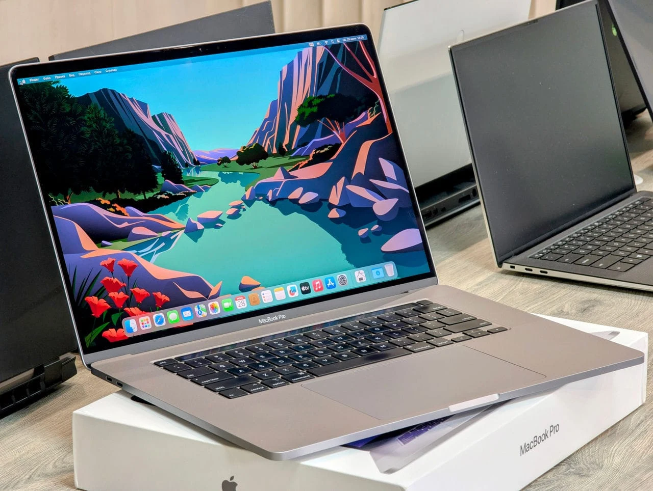 MacBook Pro 16 2019 | i7 9750H | 16GB | 512GB | Radeon Pro 5300M | 16″ Retina — miniatură 5