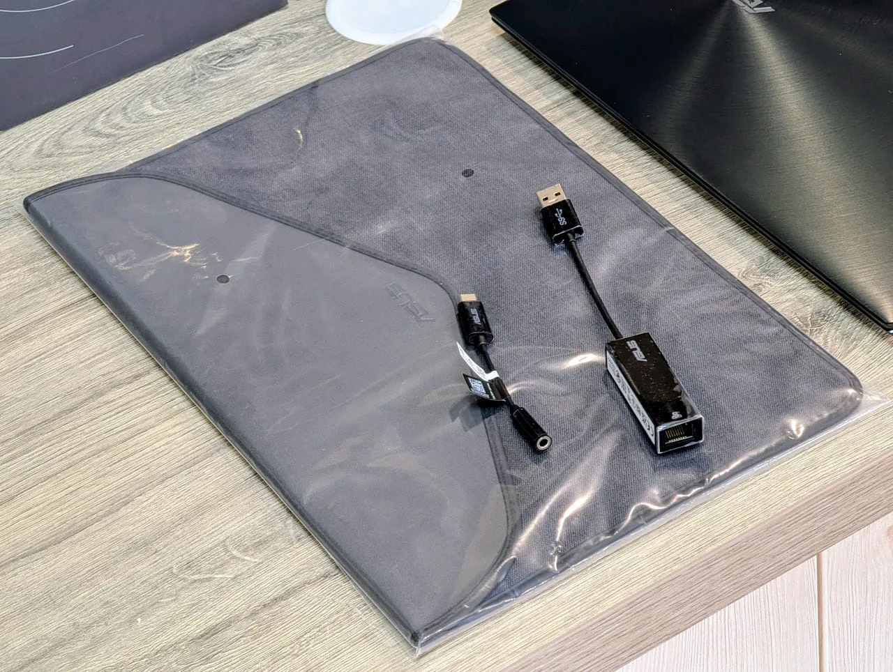 Asus ZenBook UX325E | i7 1165G7 | 8GB | 256 GB | Intel Iris | 13.3″ OLED — miniatură 16