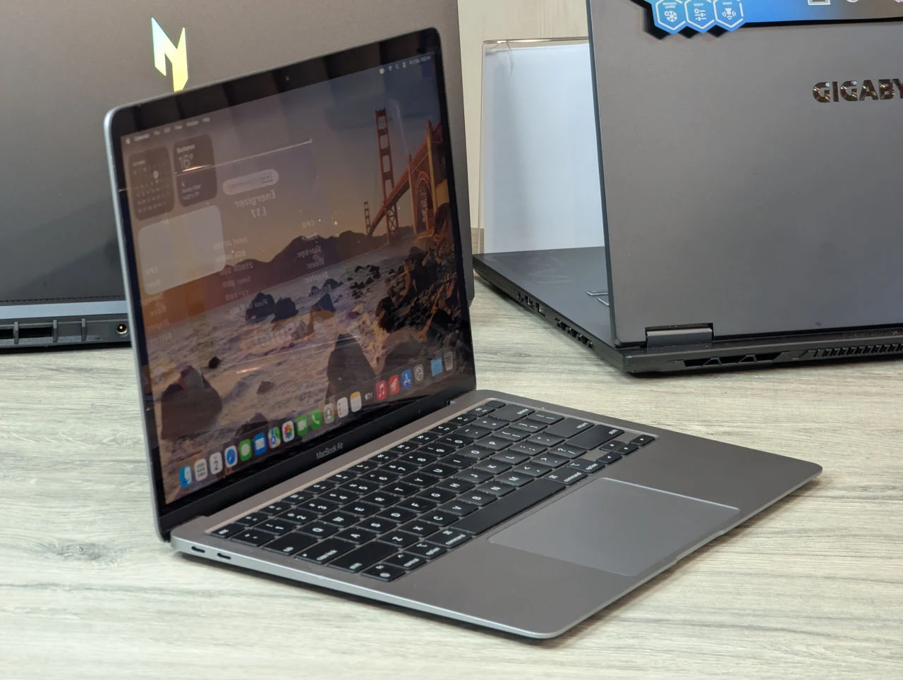 Apple MacBook Air (2020) | Apple M1 | 8GB Ram | 512GB | 13.3″ Retina — miniatură 5