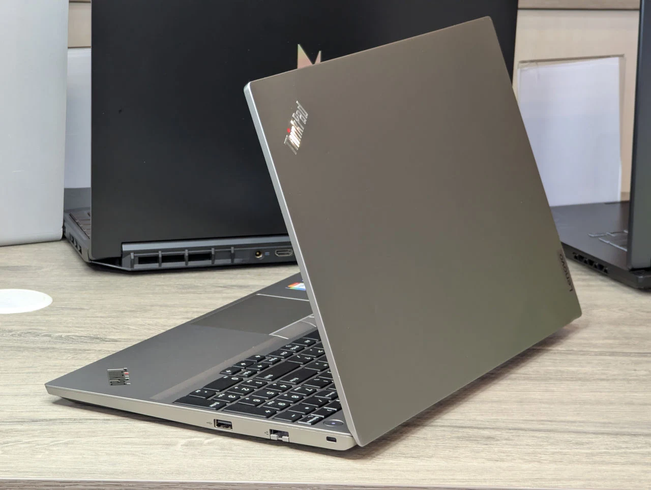 Ca nou! Lenovo ThinkPad E15 Gen 4 | Intel Core i5-1235U | 16GB RAM | 512GB SSD | 15.6″ FHD IPS — miniatură 7